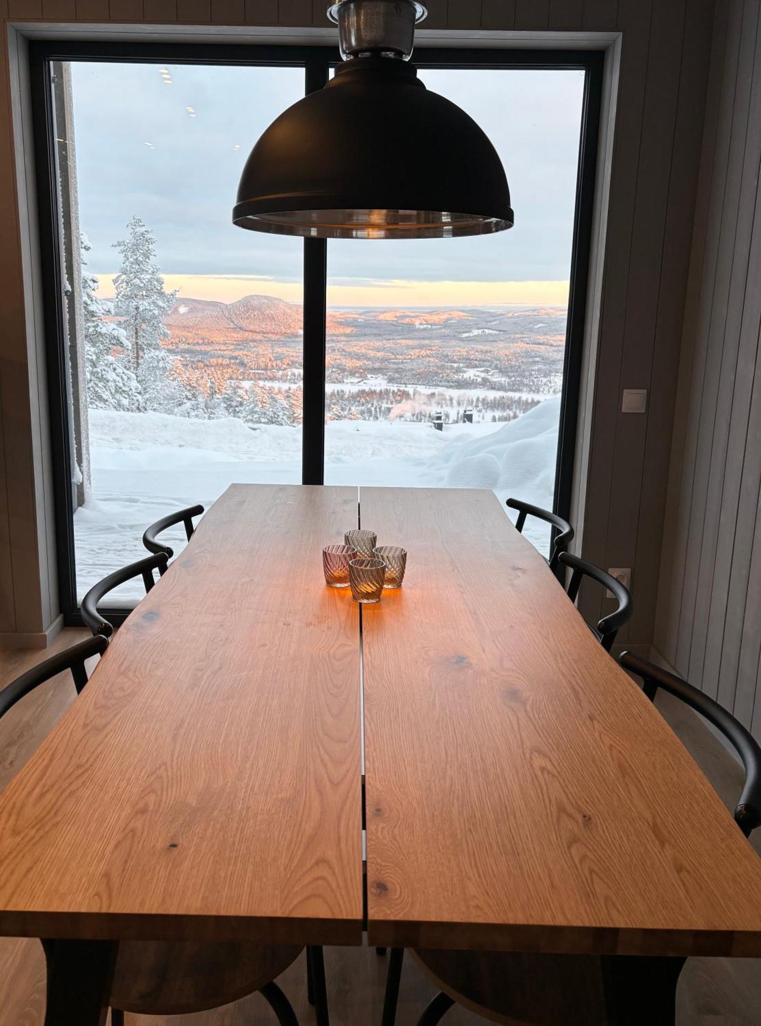 Toppvillan - Ski In - Ski Out - 200 M Till Toppen Och Cykelleder Järvsö エクステリア 写真