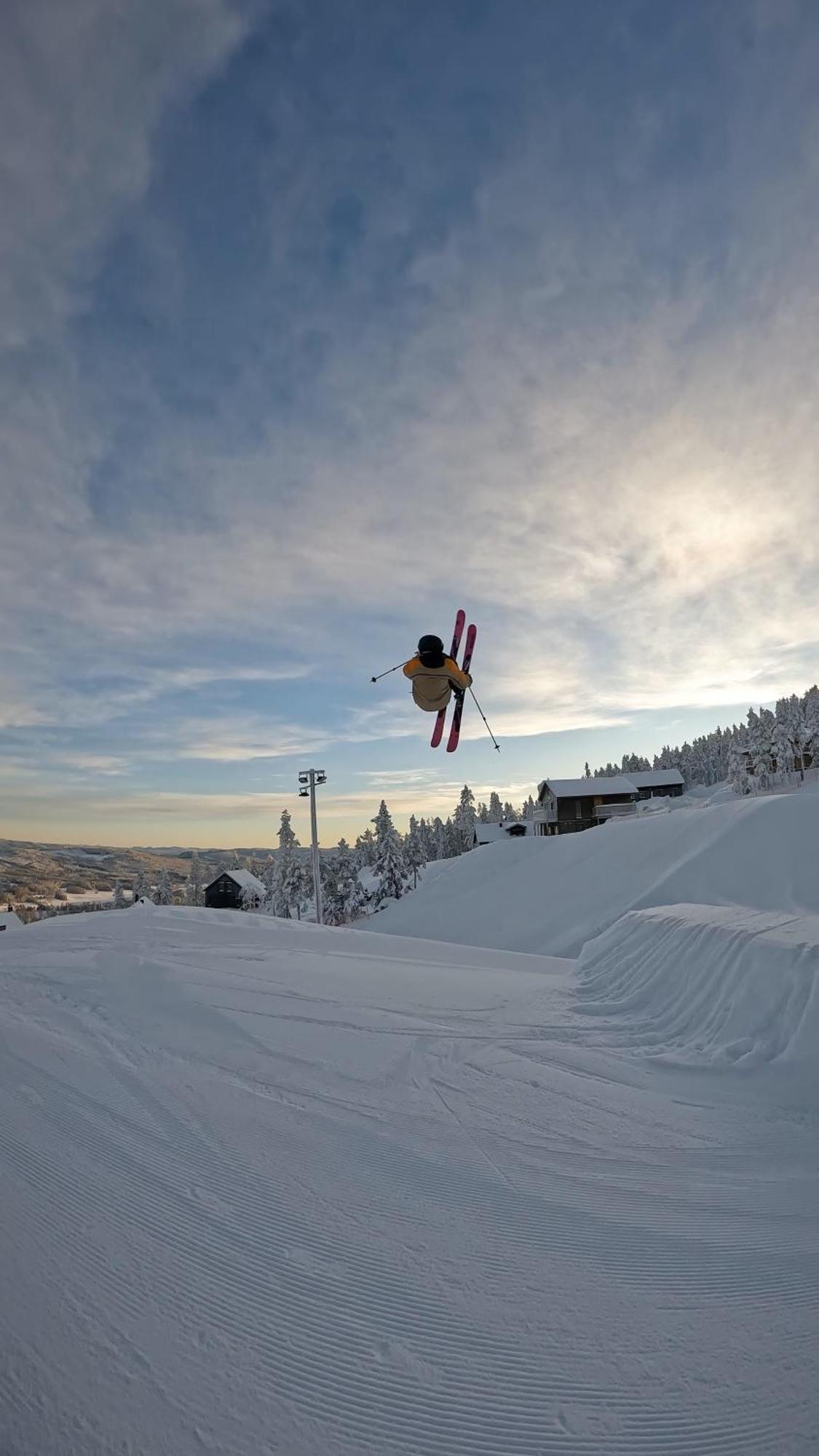 Toppvillan - Ski In - Ski Out - 200 M Till Toppen Och Cykelleder Järvsö エクステリア 写真